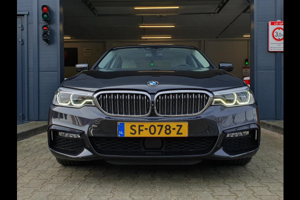 BMW 5 Serie 530e iPerformance High Executive / M-SPORT / SCHUIF-KANTELDAK / STUURVERW. / WIRELESS CHARG. / 360CAM / ACC / NAPPA !