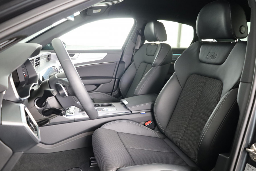 Audi A6 Limousine 50 TFSI e quattro Advanced edition 299pk S-Tronic | Trekhaak | Adaptieve demping | Parkeerassistent | Verwarmbare voorstoelen en achterbank