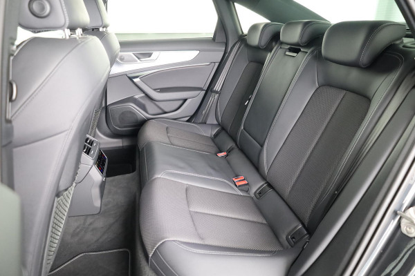 Audi A6 Limousine 50 TFSI e quattro Advanced edition 299pk S-Tronic | Trekhaak | Adaptieve demping | Parkeerassistent | Verwarmbare voorstoelen en achterbank