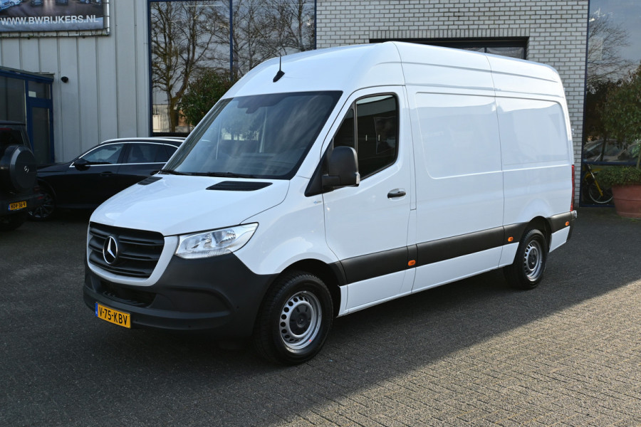 Mercedes-Benz Sprinter 317 CDI L2H2 RWD MBUX met camera en parkeersensoren