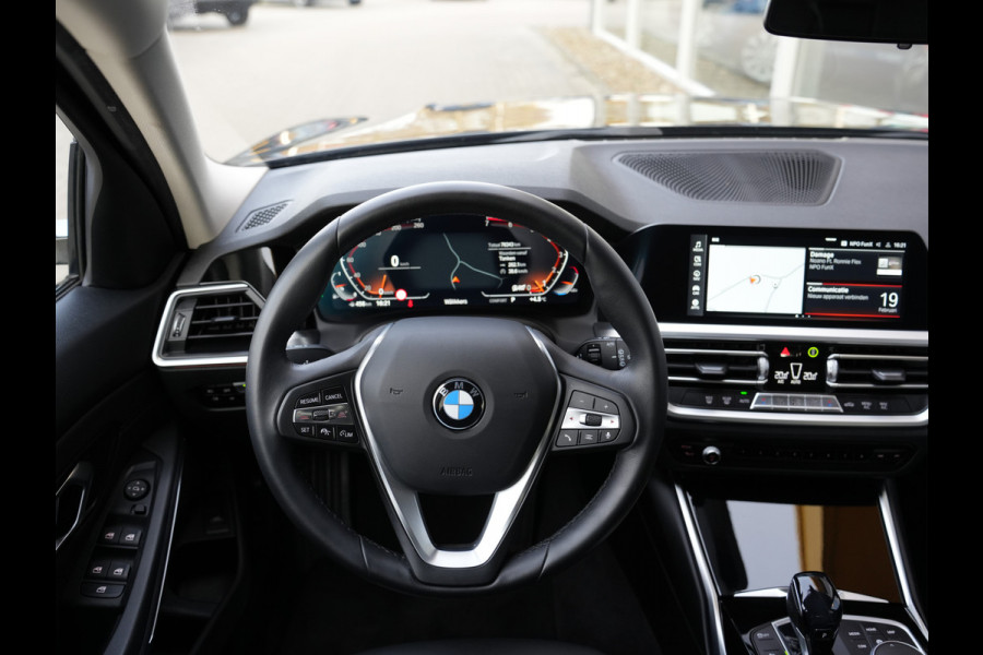 BMW 3 Serie Touring 318i Executive Edition | Adaptive Cruise | Navigatie | DAB | Virtual