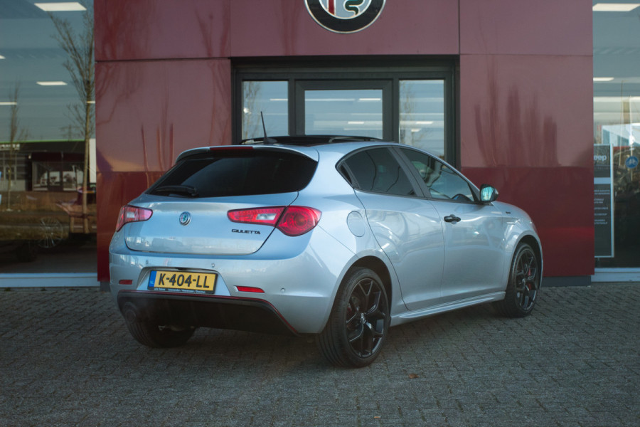 Alfa Romeo Giulietta 1.4 Turbo Sport | Panoramadak | Camera | 18" Velgen