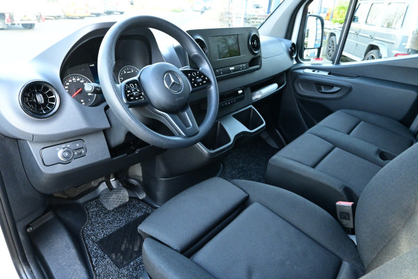 Mercedes-Benz Sprinter 317 CDI L2H2 RWD MBUX met camera en parkeersensoren