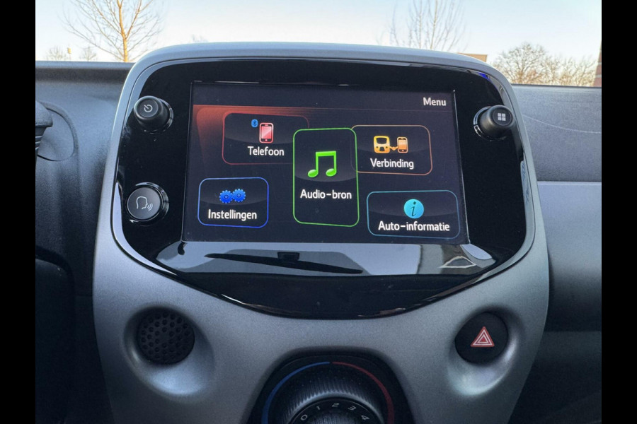 Toyota Aygo 1.0 VVT-i x-play 72 pk Automaat/CarPlay/Sportvelg/Garantie