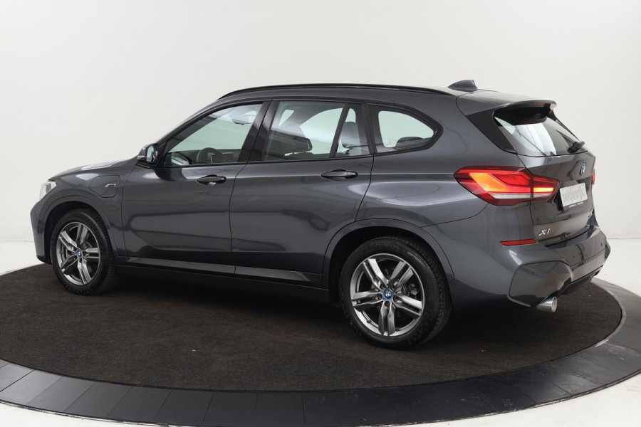 BMW X1 xDrive25e M Sport | Leder | Stoelverwarming | Full LED | Sportstoelen | Navigatie | PDC | Climate control | Cruise control