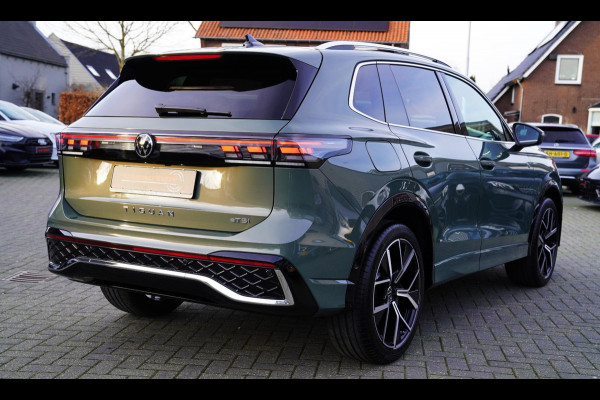 Volkswagen Tiguan 1.5 eTSI Hybrid R-line | Massage | HuD | Panorama | Adaptieve Cruise | 360 cam | Harman/Kardon | Front Assist |