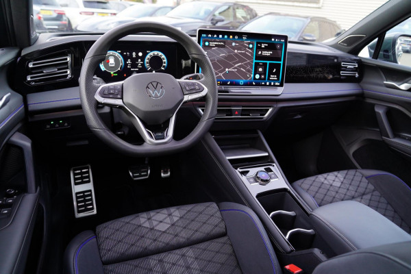 Volkswagen Tiguan 1.5 eTSI Hybrid R-line | Massage | HuD | Panorama | Adaptieve Cruise | 360 cam | Harman/Kardon | Front Assist |