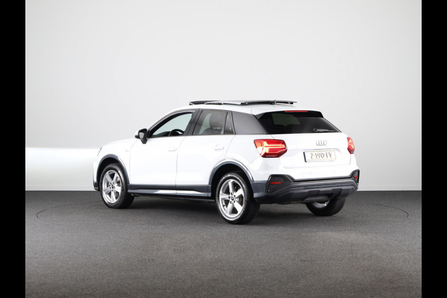 Audi Q2 35 TFSI S Edition 150 pk S-tronic | Verlengde garantie | Navigatie | Panoramadak | Parkeersensoren achter | Adaptieve cruise control | Stoelverwarming | S-line |