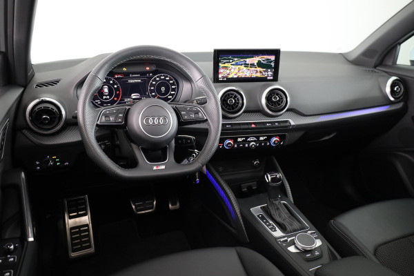 Audi Q2 35 TFSI S Edition 150 pk S-tronic | Verlengde garantie | Navigatie | Panoramadak | Parkeersensoren achter | Adaptieve cruise control | Stoelverwarming | S-line |