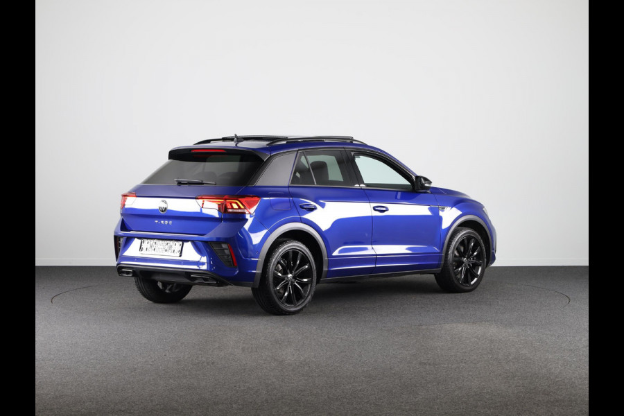 Volkswagen T-Roc 1.5 TSI R-Line 150PK Automaat (DSG) | Panorama dak | Topsport stoelen | Navigatie | Black Style | Comfort pakket |