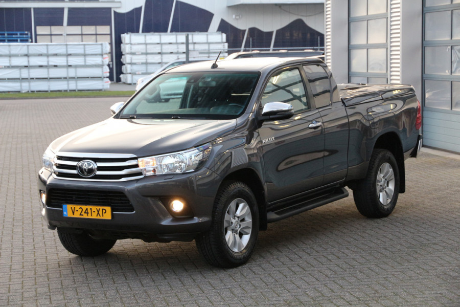 Toyota Hilux 2.4 D-4D-F 150 | AWD | 3.5t trekgewicht | Camera | Cruise | Airco..