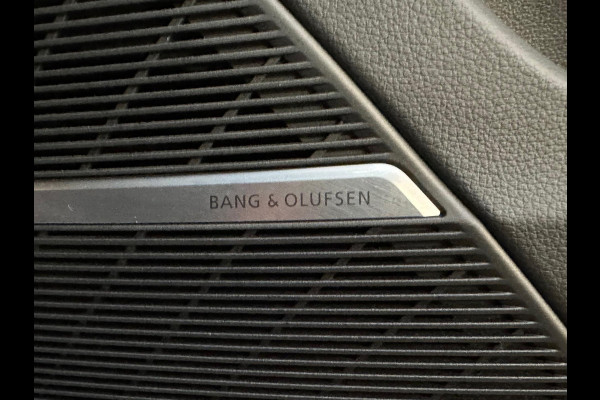 Audi Q8 55 TFSI Quattro S Line. Marix - B&O - Pano - Lucht