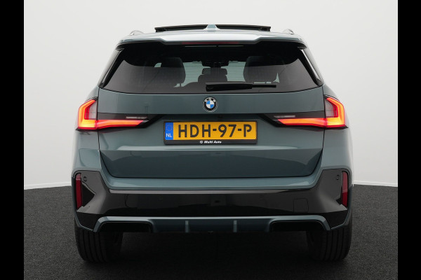 BMW X1 sDrive20i M-Sport | Panodak | Trekhaak af Fabriek | Camera | Carplay | Led | Alcantara Sportstoelen | Keyless |