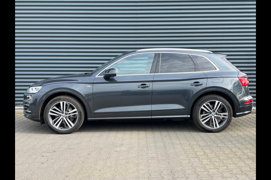 Audi Q5 55 TFSI e quattro S-Line Plug in Hybrid 367pk Dealer O.H PHEV | Luchtvering | Trekhaak af Fabriek | Adaptive Cruise | Alcantara Sportstoelen Massage | 20 "L.M | Virtual | Apple Carplay | Camera |