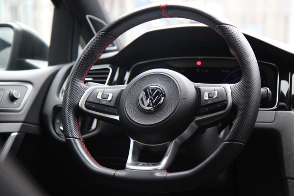 Volkswagen Golf 2.0 TSI GTI TCR/PANO/DEALER-OH/KEYLESS/ACC/DYNA/VOL