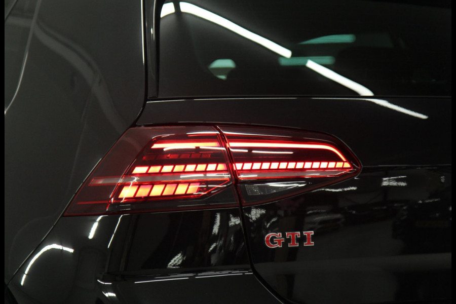 Volkswagen Golf 2.0 TSI GTI TCR/PANO/DEALER-OH/KEYLESS/ACC/DYNA/VOL