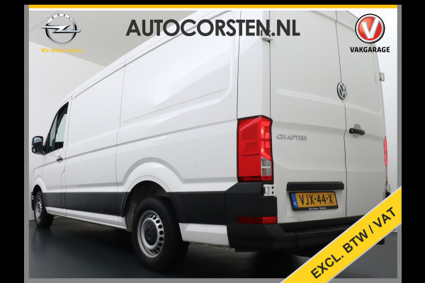 Volkswagen Crafter 35 2.0 TDI L3H2 Highline 3-Persoons Trekhaak Navi Cruise Control DAB+ Camera Licht-Regensensor Pdc Voorruitverwarming Betonplexvloer Schuifdeur 1e Eigenaar, 2.500KG Trekgewicht, Euro 6