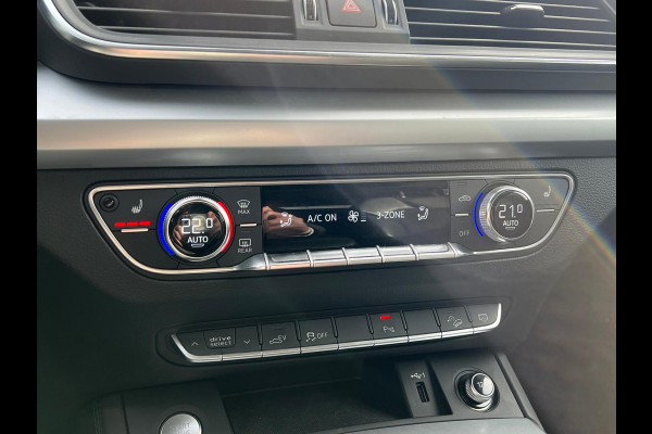 Audi Q5 55 TFSI e quattro S-Line Plug in Hybrid 367pk Dealer O.H PHEV | Luchtvering | Trekhaak af Fabriek | Adaptive Cruise | Alcantara Sportstoelen Massage | 20 "L.M | Virtual | Apple Carplay | Camera |