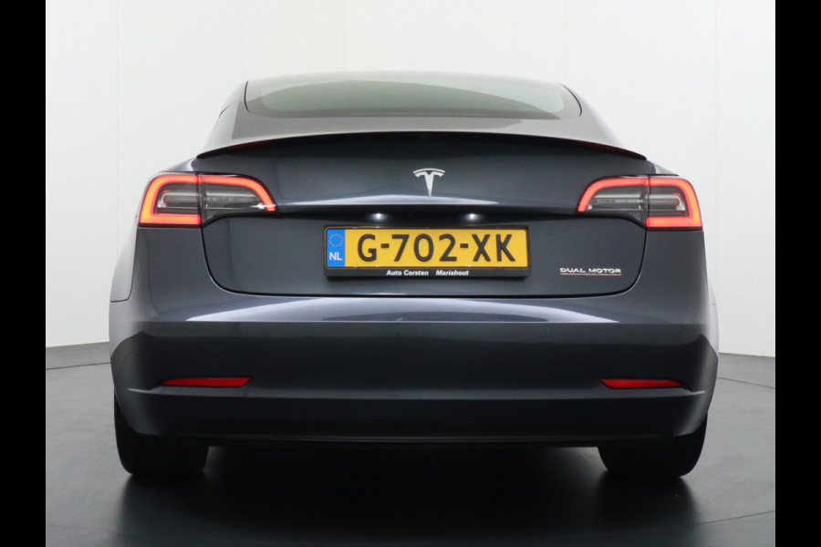 Tesla Model 3 Performance 513pk  0-100kmh in 3,4 sec! Lmv 20" FSD-3 computer AutoPilot Carbon-Spoiler Premium-HiFi Pano.dak Camera Leer Adapti Navi full map LED-a+v Comfortstoelen ACC DAB Voorverwarmen interieur via App Keyless via Telefoonsleutel One-Pedal-Drive 4WD Rode Remklauwen Carbon-Spoiler Premium Audio Veel grip door 4WD vierwielaandrijving.  Origineel Nederlandse auto! Nieuwprijs €65.680 Accu garantie tot 27-12-2027