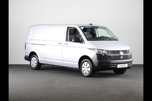 Volkswagen Transporter 2.0 TDI L2H1 28 Comfortline 150 pk | Navigatie | Trekhaak (afneembaar) | Parkeersensoren | Stoelverwarming | Vering verzwaard |