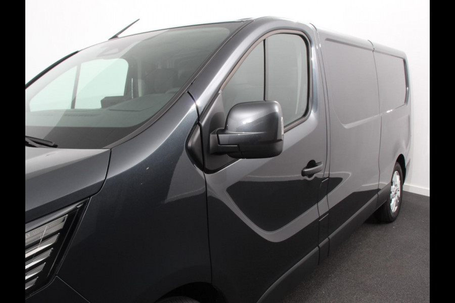 Renault Trafic 2.0 Blue dCi 110 T30 L2H1 Advance | DEMO! | Navigatie | bluetooth | DAB | Camera | Airco | Trekhaak | Houten bekleding | Lichtmetalen velgen