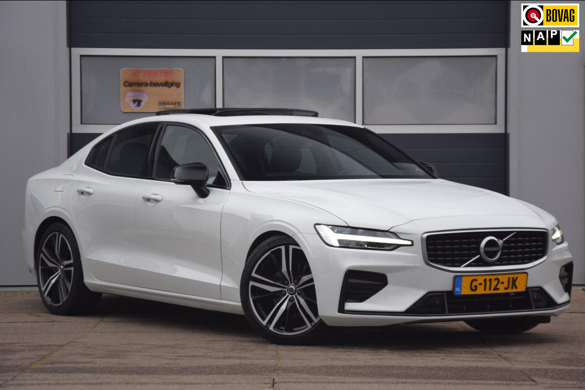 Volvo S60 2.0 T4 R-Design Panoramadak / 19'' Velgen / DAB /