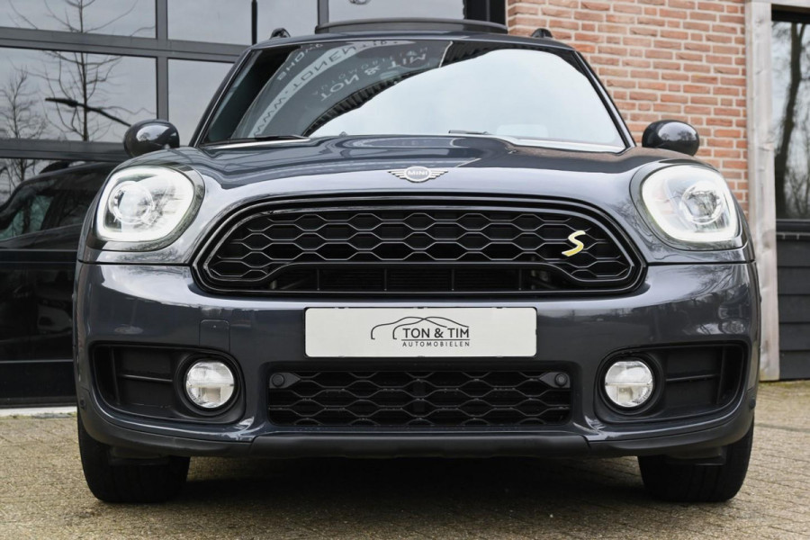 MINI Countryman 2.0 Cooper S E ALL4 BlackPack Pano Leder ´19
