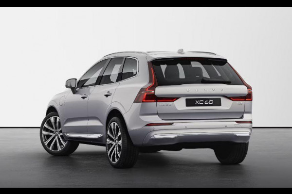 Volvo XC60 T6 350PK Automaat Plug-in hybrid AWD Plus Dark / Panoramadak / Harman Kardon / Luchtvering / 360 camera / Sport stoelen / 21'' velgen