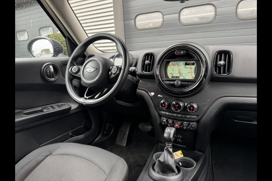 MINI Countryman 1.5 Cooper Pepper | Navigatie | Privacy Glass | Climate Control | Parkeersensoren | Lichtmetalen Velgen |