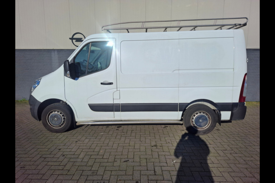 Renault Master T33 2.3dCi L1H1 3-Pers. Camera Pdc Cruise Imperiaal Trekhaak Airco Lat om lat Betimmering Betonplex Vloer Schuifdeur 2.500kg Trekgewicht 1e Eigenaar Euro 6