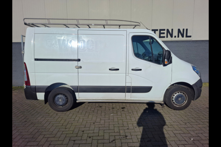 Renault Master T33 2.3dCi L1H1 3-Pers. Camera Pdc Cruise Imperiaal Trekhaak Airco Lat om lat Betimmering Betonplex Vloer Schuifdeur 2.500kg Trekgewicht 1e Eigenaar Euro 6