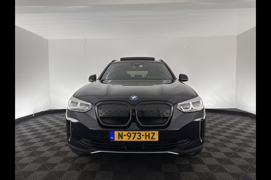 BMW iX3 High Executive 80 kWh [ 3-Fase ] (INCL.BTW) *PANO | ADAPTIVE-CRUISE | HARMAN/KARDON | FULL-LEATHER | MEMORY-PACK | DIGI-COCKPIT | BLIS | SURROUND-VIEW | SPORT-SEATS | KELESS | NAVI-FULLMAP | 20''ALU*