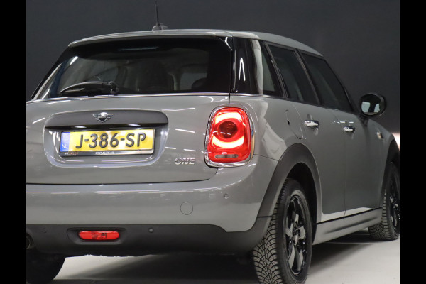 MINI Mini 1.5 One Sport Facelift [DIGITAL DASH, CRUISE CONTROL, APPLE CARPLAY, SENSOREN V+A, KEYLESS START, NAVIGATIE, NIEUWSTAAT]