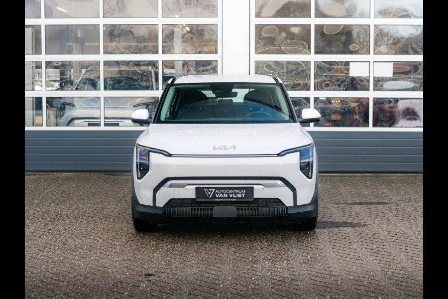 Kia EV3 Air 58.3 kWh | Levering Juni | Navi | 17" | Adapt. Cruise | Clima | PDC | Dakrails | Private Lease € 459,- Actie !