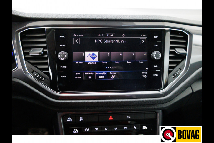 Volkswagen T-Roc 1.5 TSI DSG Sport 150 PK | Elec. klep | Camera | Digi dashboard | PDC V + A, Stoelverwarming,Stuurverwarming, LED, DAB