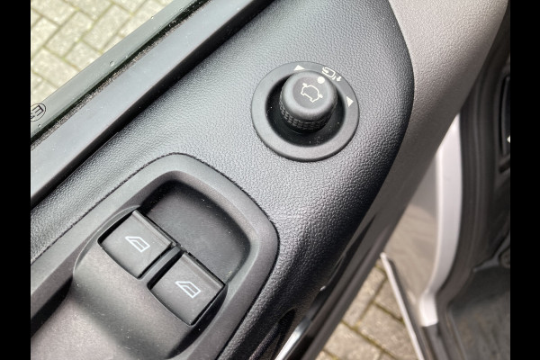 Ford Transit Custom 300 2.0 TDCI L1H1 Trend 130pk/96kW Automaat | 3 stuks leverbaar! | Dodehoek | Multimediascherm | Carplay | Camera | Voorruitverwarming | etc. etc. 79880