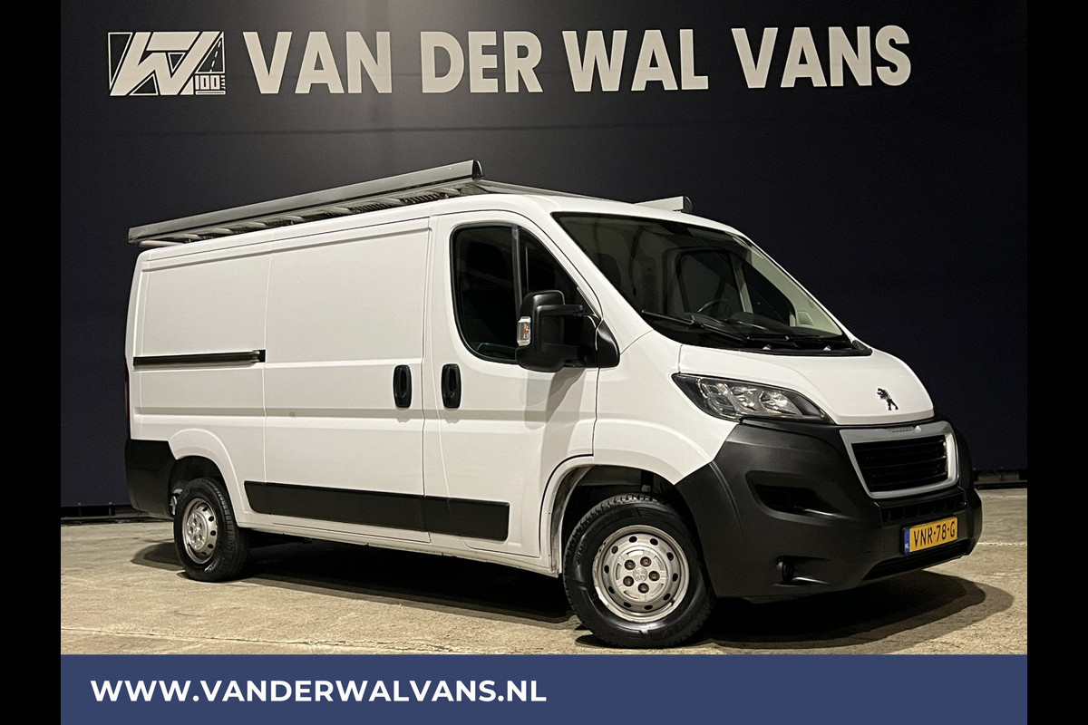 Peugeot Boxer 2.2 BlueHDi 141pk L2H1 Euro6 Airco | Navigatie | Camera | Cruisecontrol | imperiaal, 2500kg trekhaak, parkeersensoren, bijrijdersbank, trap