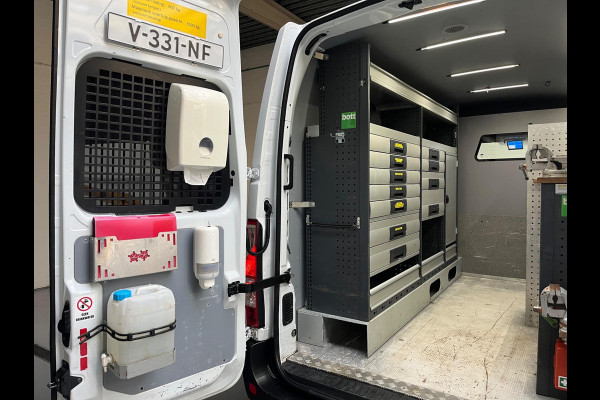 Renault Master SERVICEWAGEN T35 2.3 DCI 145PK EURO6 L2H2 VICTRON V230 BOTT INRICHTING AIRCO STANDKACHEL TREKHAAK RIJKLAARPRIJS!