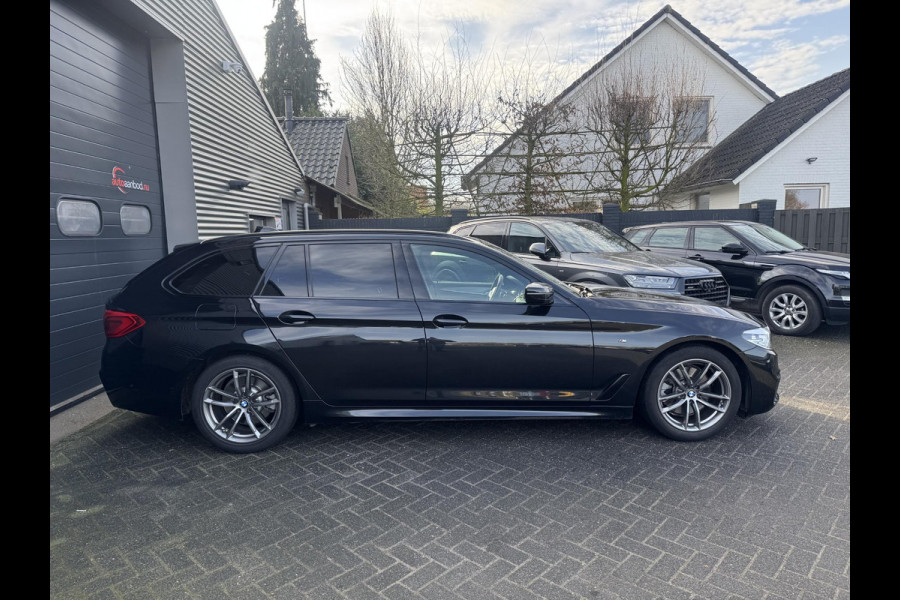 BMW 5 Serie Touring 520i High Executive M-Sport | Navigatie | Camera | Climate Control |