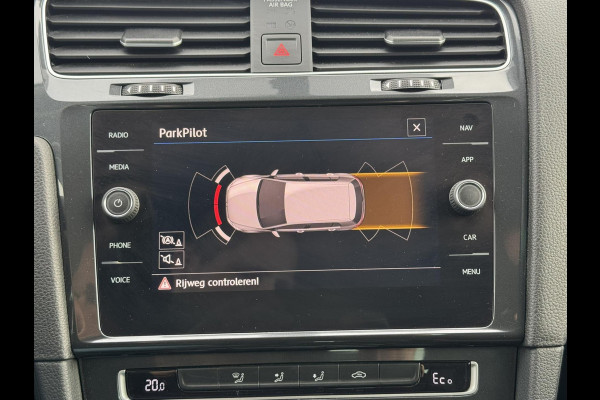 Volkswagen e-Golf E-DITION Adaptieve cruise Led koplampen Carplay Pdc voor+achter Navigatie