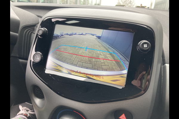 Toyota Aygo 1.0 VVT-i X-Play 5-drs. CAMERA/CARPLAY/AIRCO/LIMITER