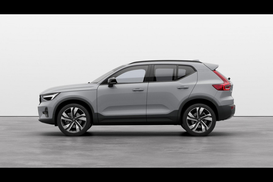 Volvo XC40 B4 211PK Automaat Plus Dark / Lighting Pack / Pixel led / 20'' Velgen / Donker getint glas