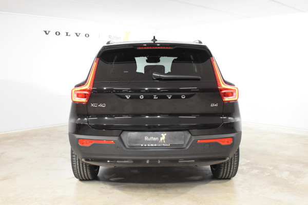 Volvo XC40 B4 211PK Automaat Plus Dark / Lighting Pack / Pixel led / 20'' Velgen / Donker getint glas