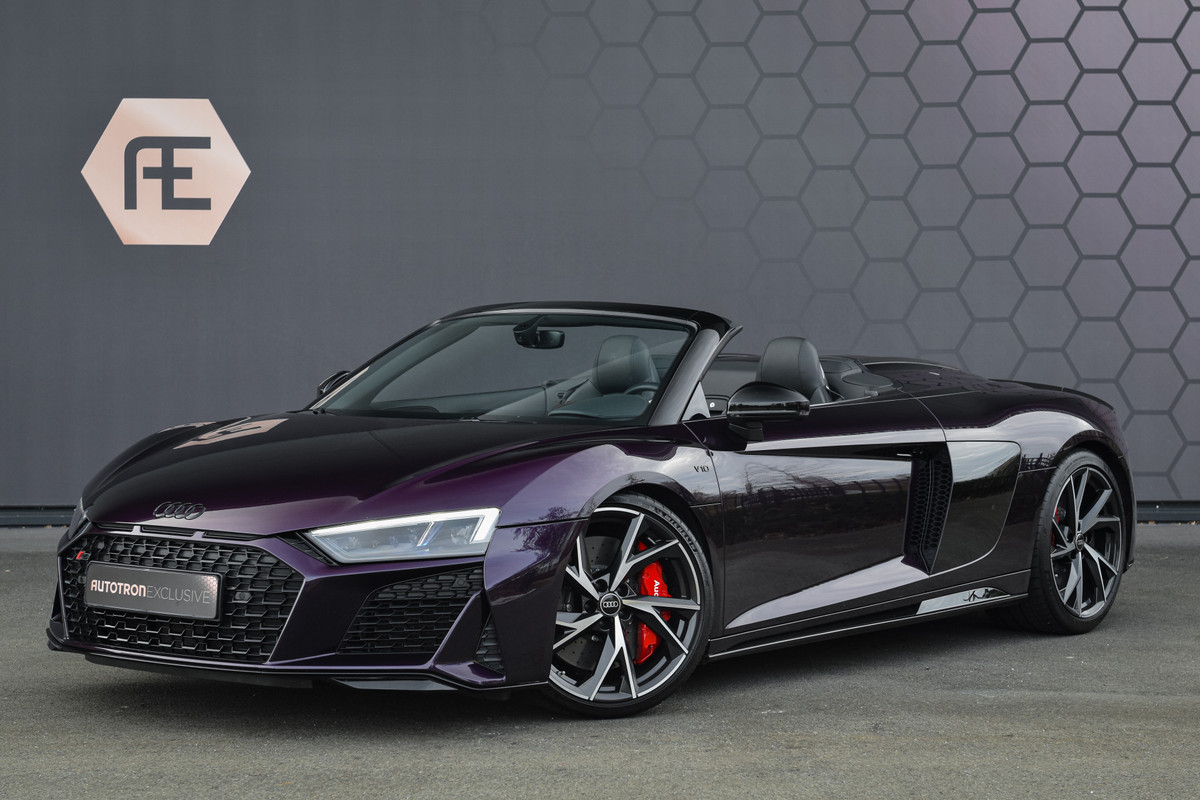 Audi R8 Spyder 5.2 Performance Quattro FACELIFT | KERAMISCH | B&O | CARBON EXTERIEUR | TECHNOLOGY PACK | SPORTUITLAAT | STOELVERWARMING |