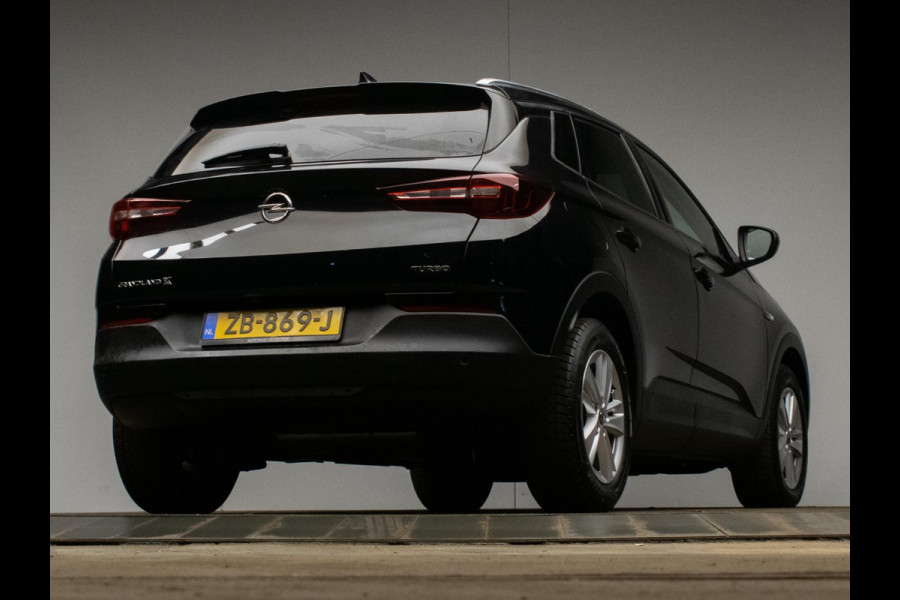 Opel Grandland X 1.2 Turbo Business + Sport (APPLE CARPLAY,NAVI,CAMERA,PDC,CRUISE,CLIMATE,LED,SPORTSTOELEN,LM VELGEN,NETTE STAAT)