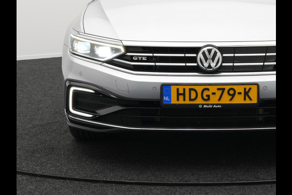 Volkswagen Passat Variant 1.4 TSI PHEV GTE Plug in Hybrid 218pk PHEV | Panodak | Trekhaak | Leder | Adaptive Cruise | Carplay | Navigatie | Virtual Cockpit  | Camera | Stoel & Stuurverwarming | IQ Light |