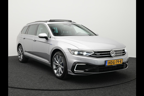 Volkswagen Passat Variant 1.4 TSI PHEV GTE Plug in Hybrid 218pk PHEV | Panodak | Trekhaak | Leder | Adaptive Cruise | Carplay | Navigatie | Virtual Cockpit  | Camera | Stoel & Stuurverwarming | IQ Light |