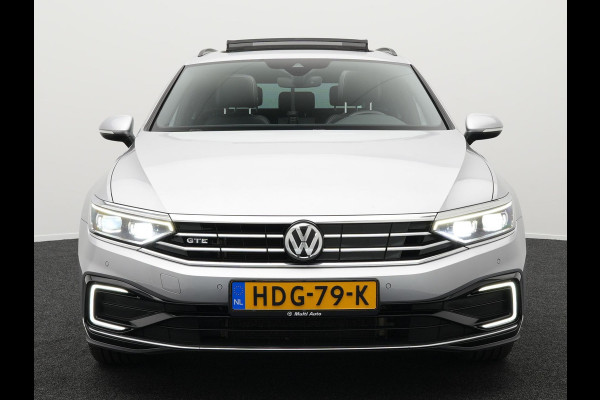 Volkswagen Passat Variant 1.4 TSI PHEV GTE Plug in Hybrid 218pk PHEV | Panodak | Trekhaak | Leder | Adaptive Cruise | Carplay | Navigatie | Virtual Cockpit  | Camera | Stoel & Stuurverwarming | IQ Light |