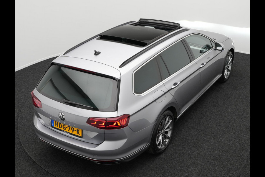 Volkswagen Passat Variant 1.4 TSI PHEV GTE Plug in Hybrid 218pk PHEV | Panodak | Trekhaak | Leder | Adaptive Cruise | Carplay | Navigatie | Virtual Cockpit  | Camera | Stoel & Stuurverwarming | IQ Light |