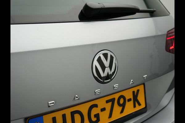 Volkswagen Passat Variant 1.4 TSI PHEV GTE Plug in Hybrid 218pk PHEV | Panodak | Trekhaak | Leder | Adaptive Cruise | Carplay | Navigatie | Virtual Cockpit  | Camera | Stoel & Stuurverwarming | IQ Light |